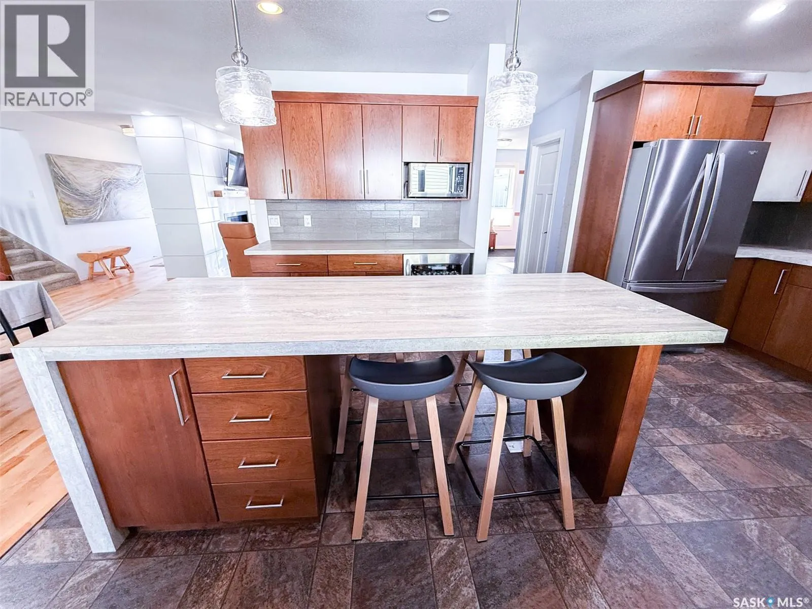 1105 Riverview CRESCENT