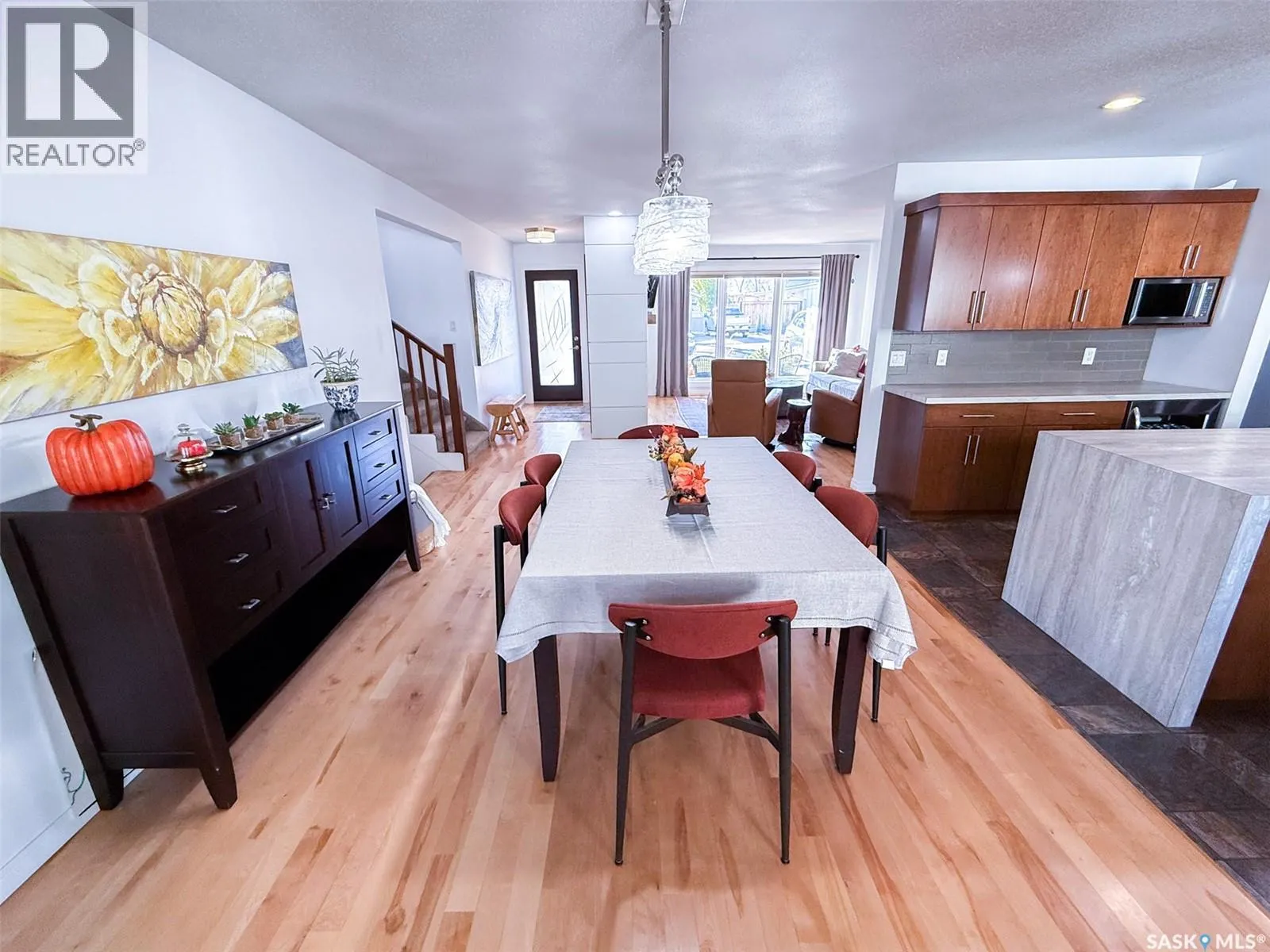1105 Riverview CRESCENT