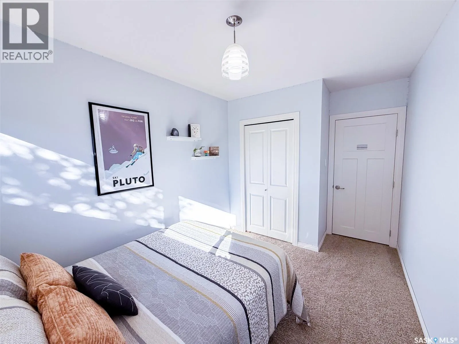 1105 Riverview CRESCENT