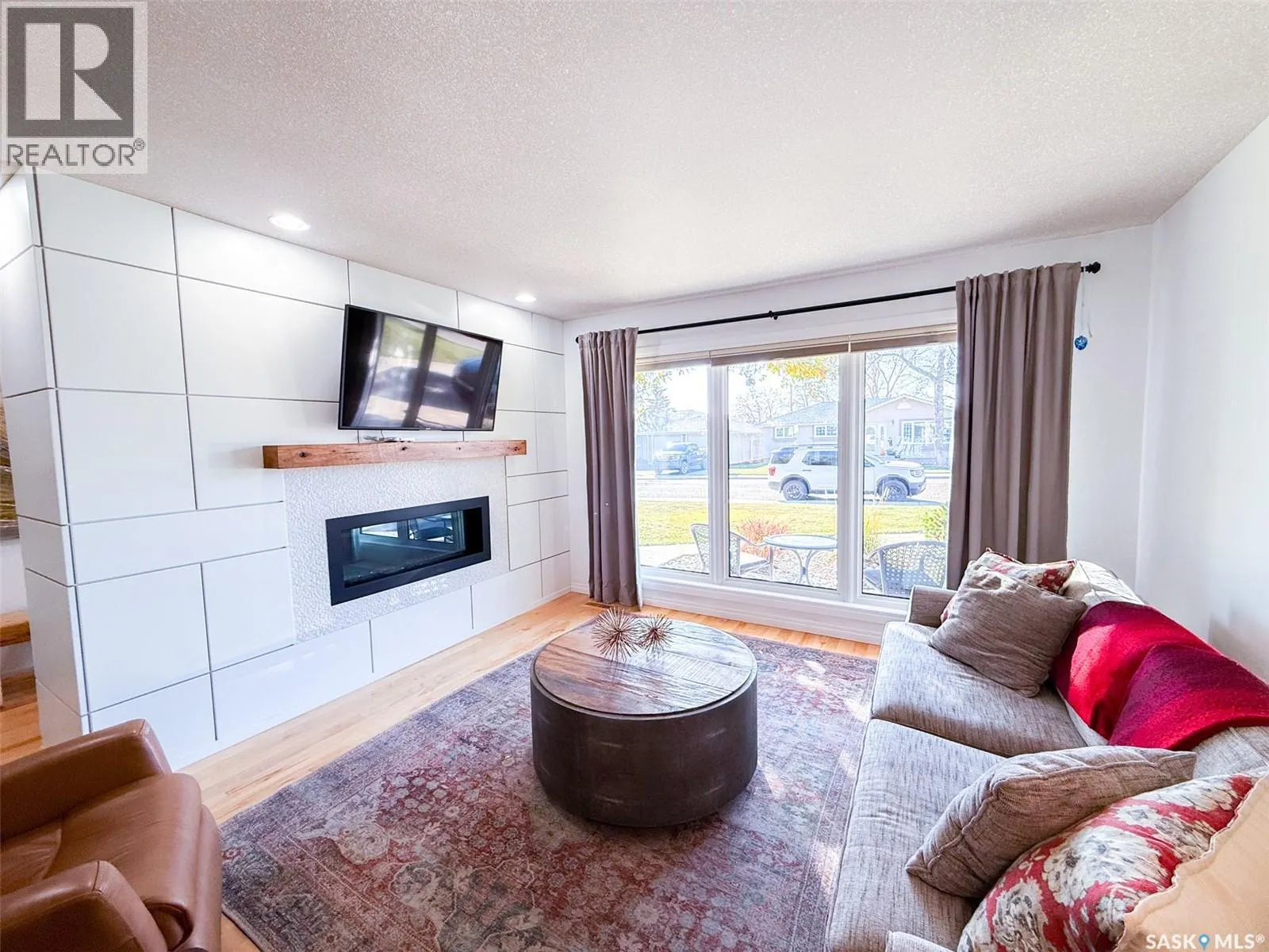 1105 Riverview CRESCENT