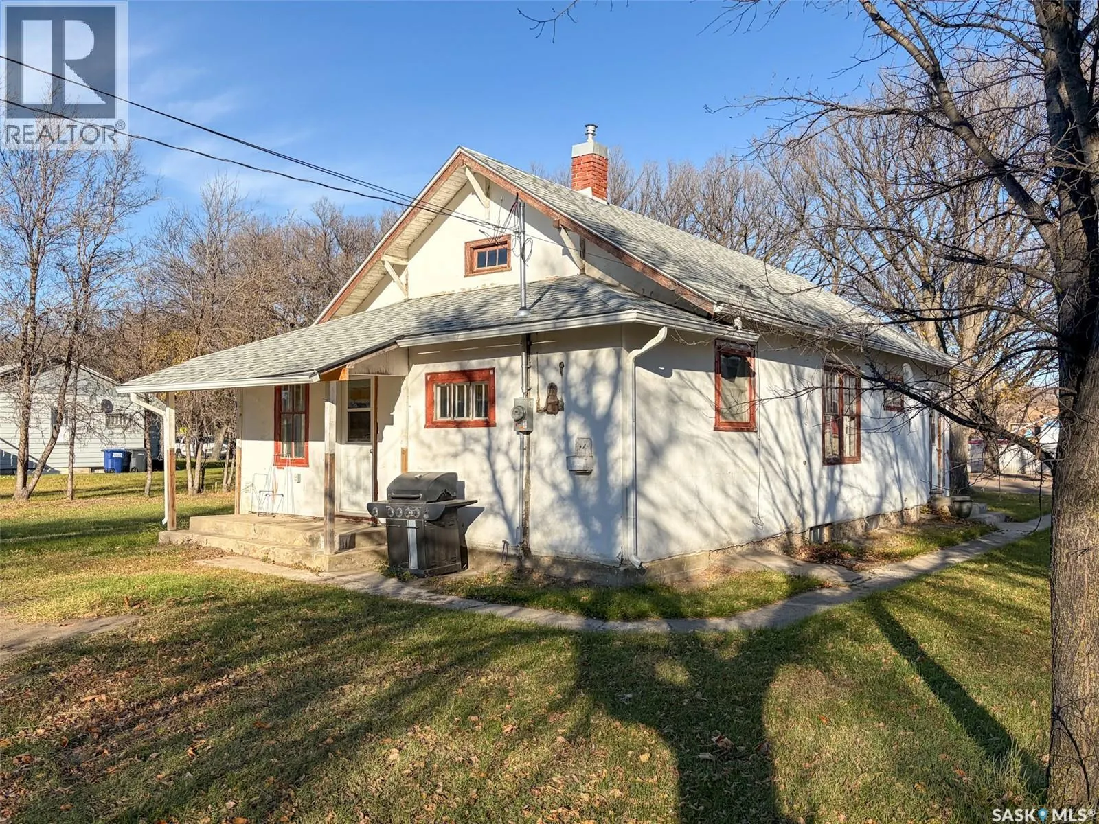 431 1st STREET W