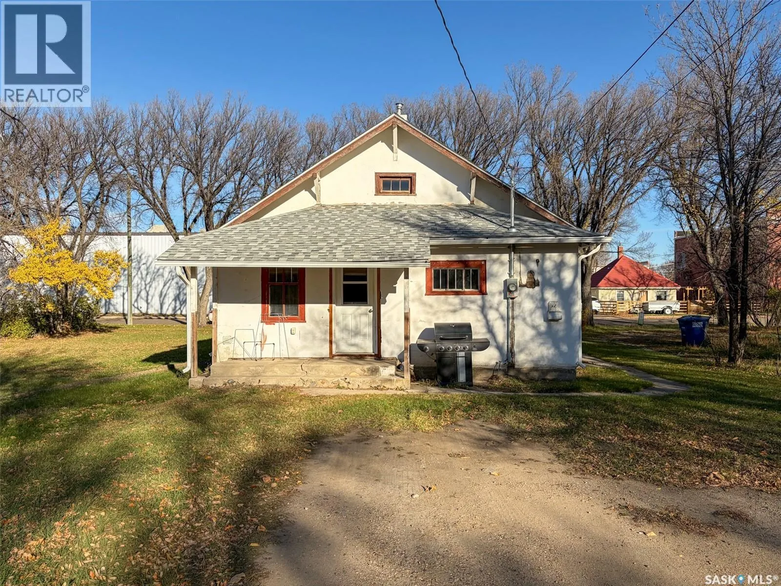 431 1st STREET W