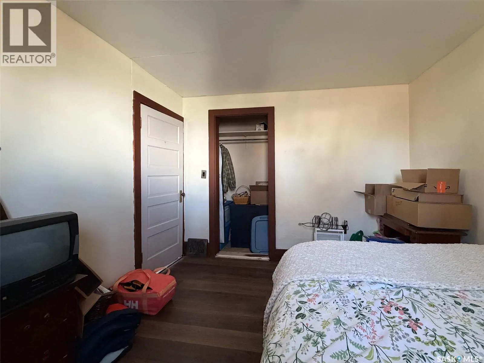 431 1st STREET W