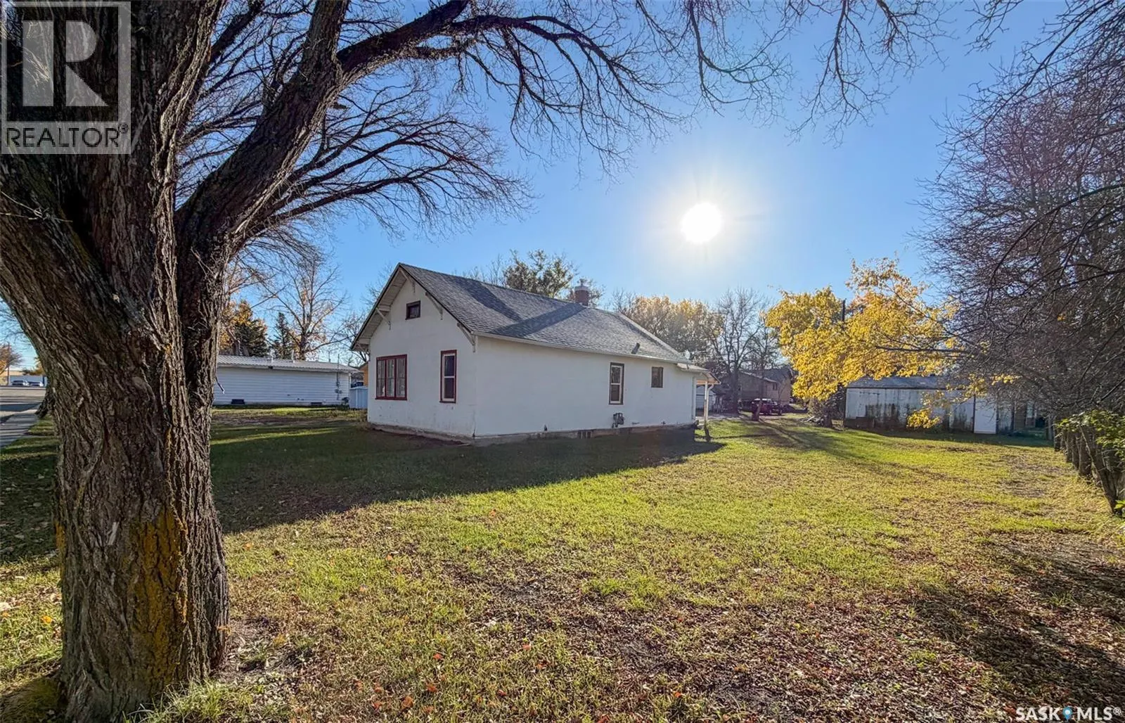 431 1st STREET W