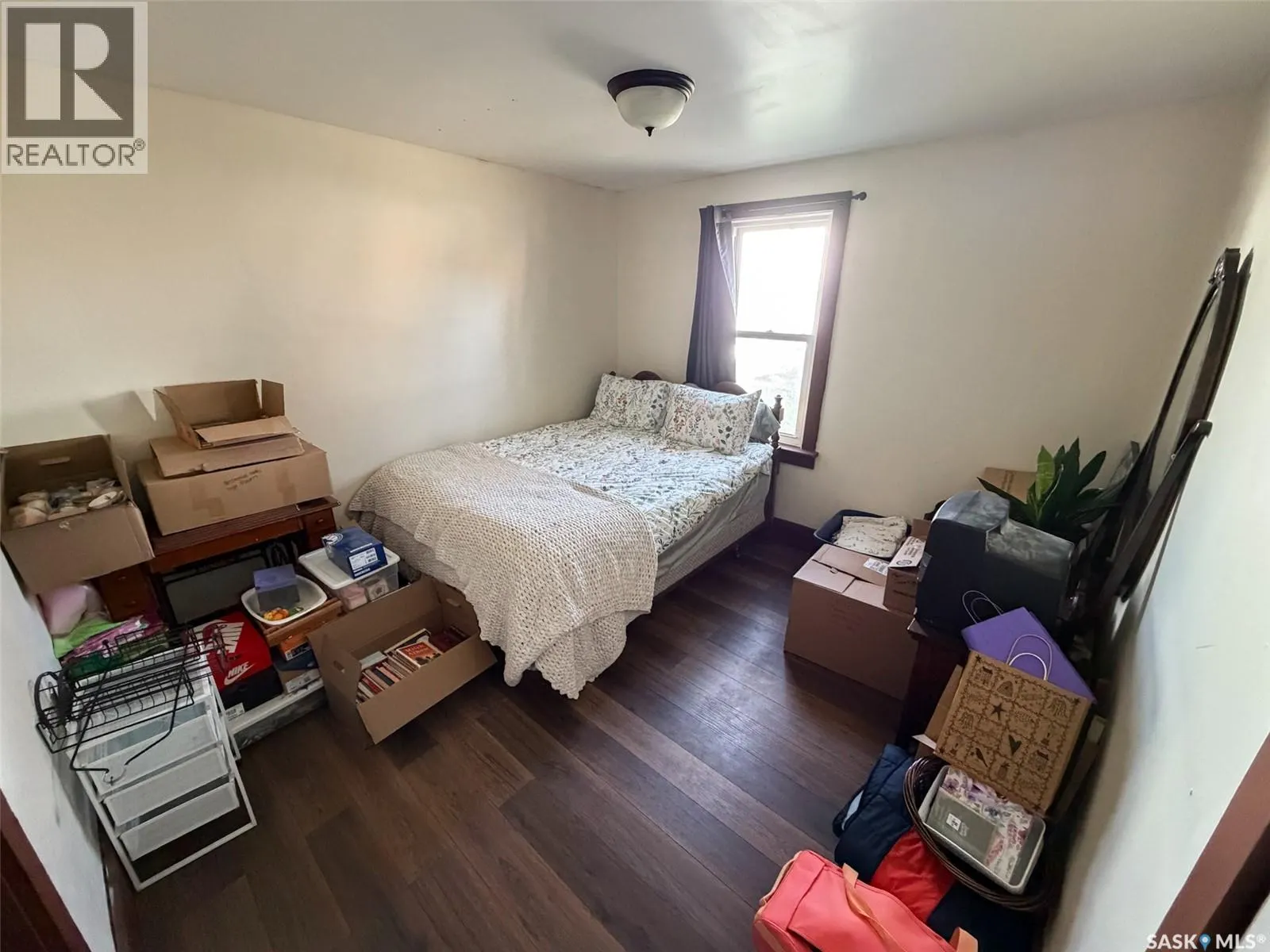 431 1st STREET W