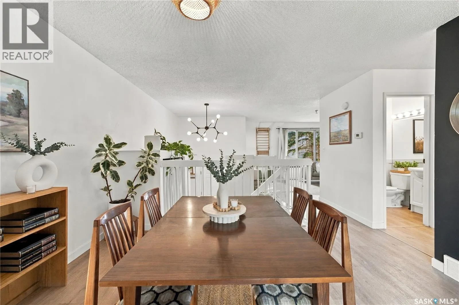 423 Russell ROAD