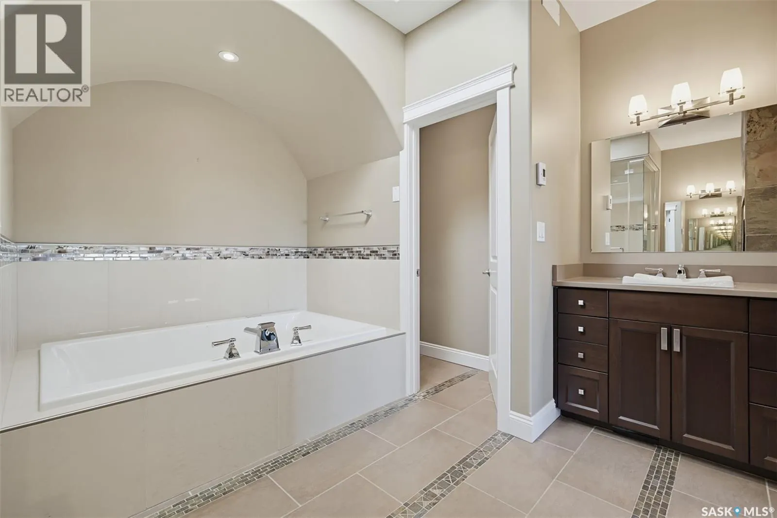 431 Paton PLACE