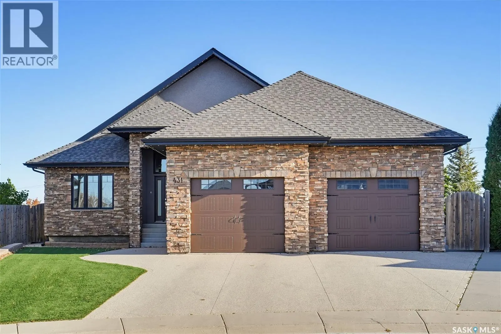 431 Paton PLACE