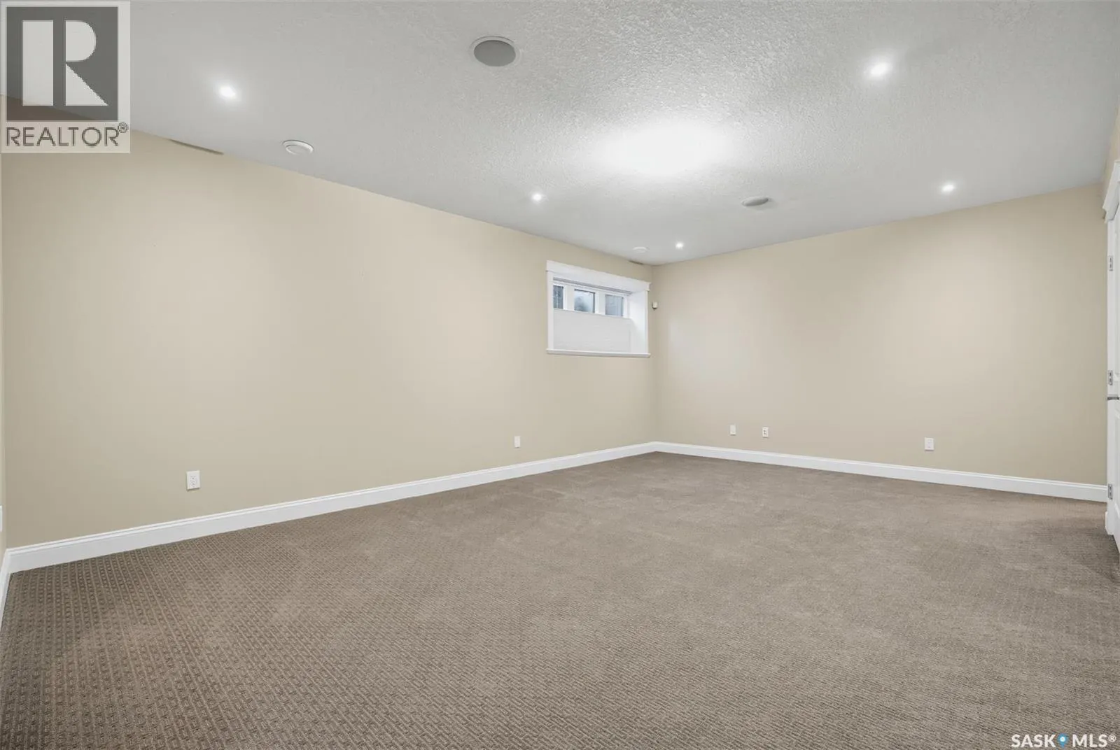 431 Paton PLACE