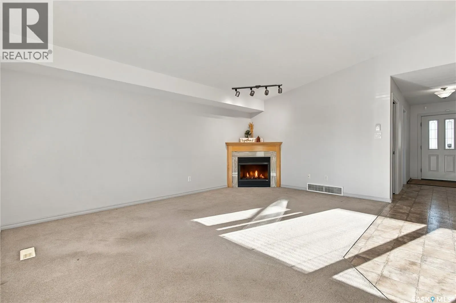 3144 Randall ROAD E