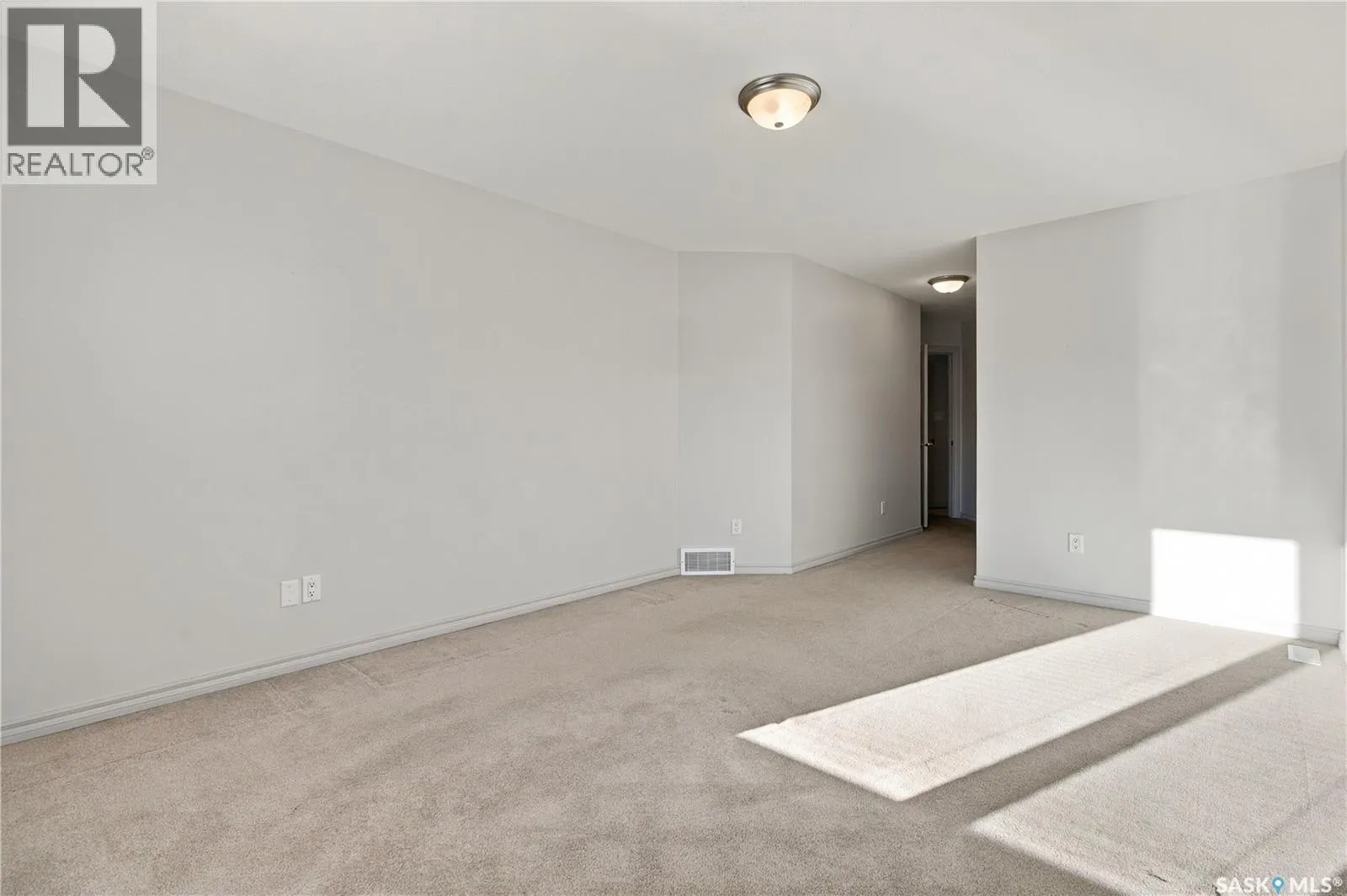 3144 Randall ROAD E