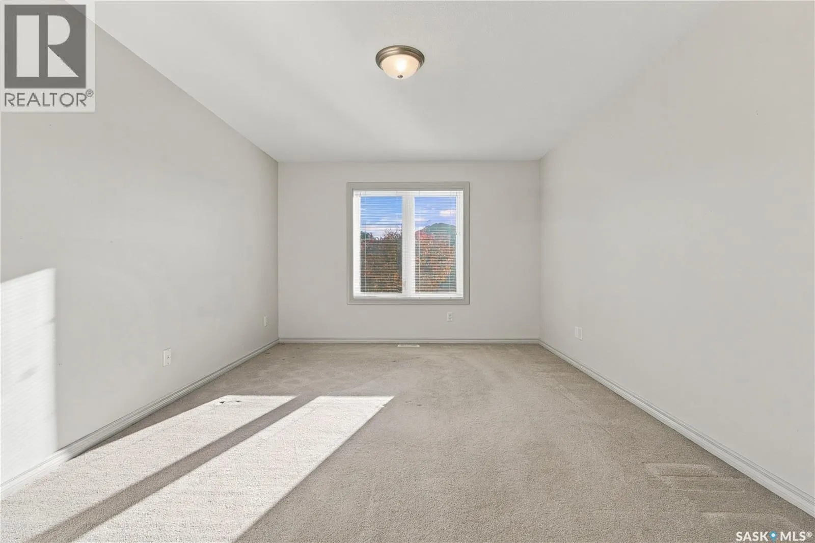 3144 Randall ROAD E