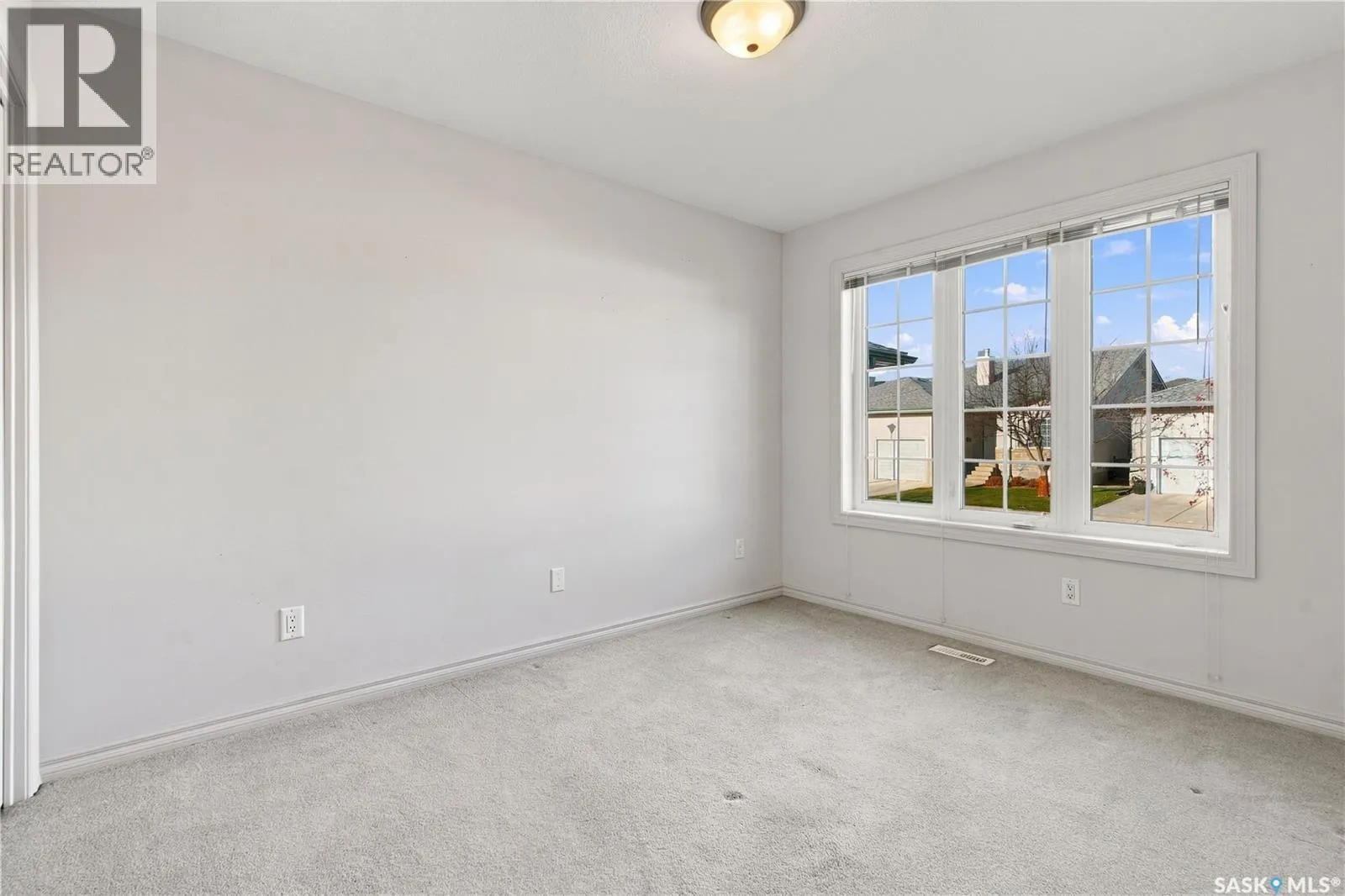 3144 Randall ROAD E