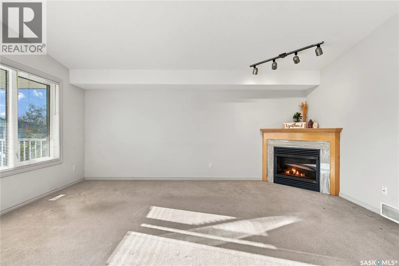 3144 Randall ROAD E