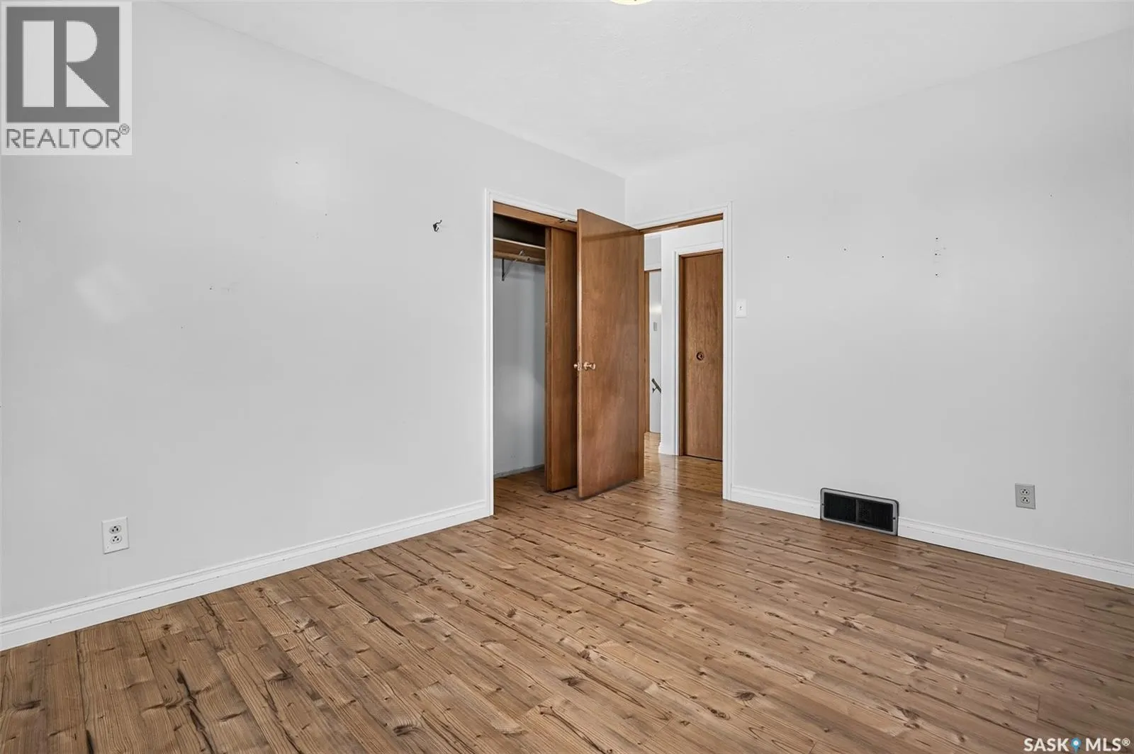 704 Norfolk AVENUE