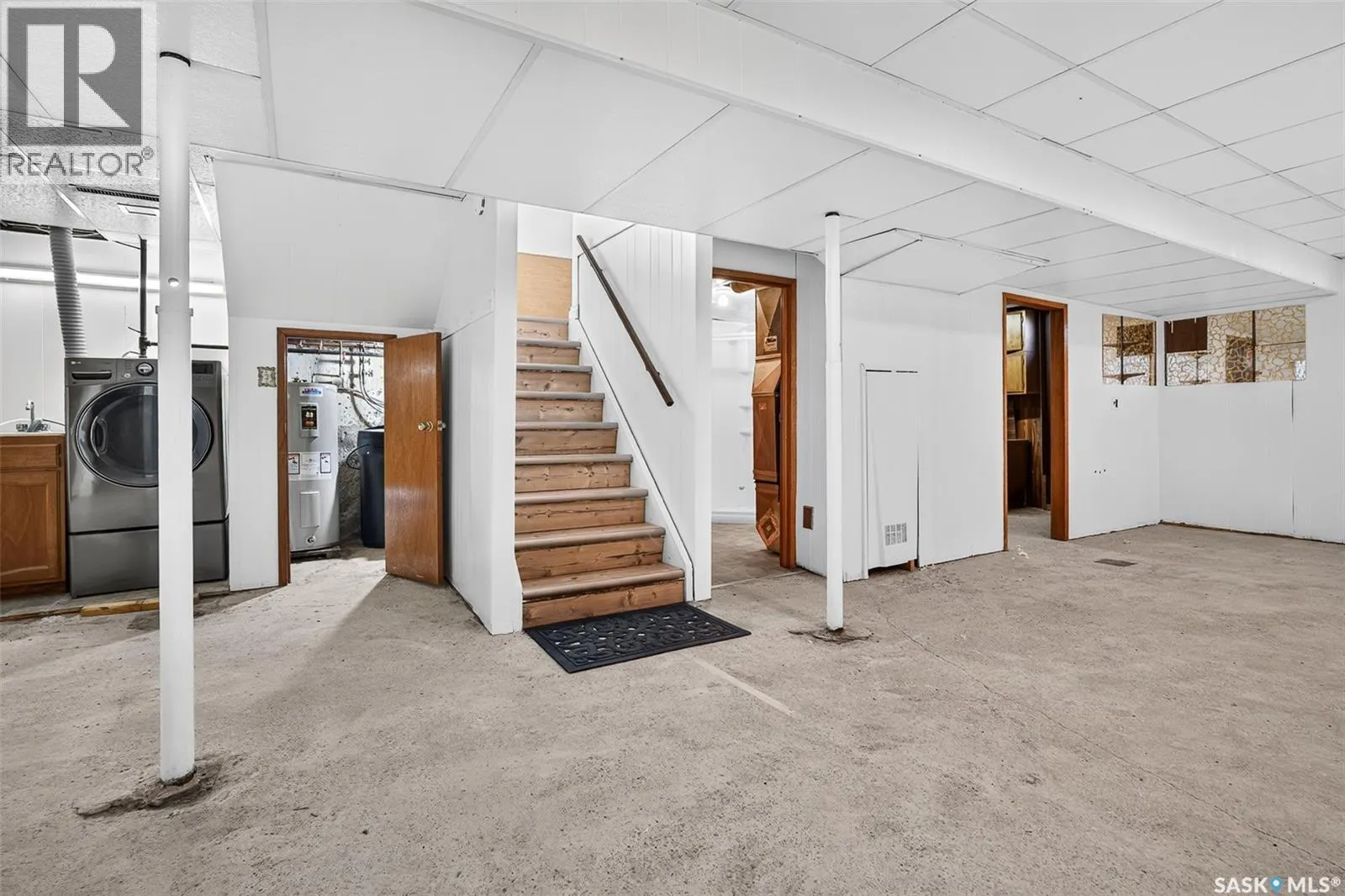 704 Norfolk AVENUE