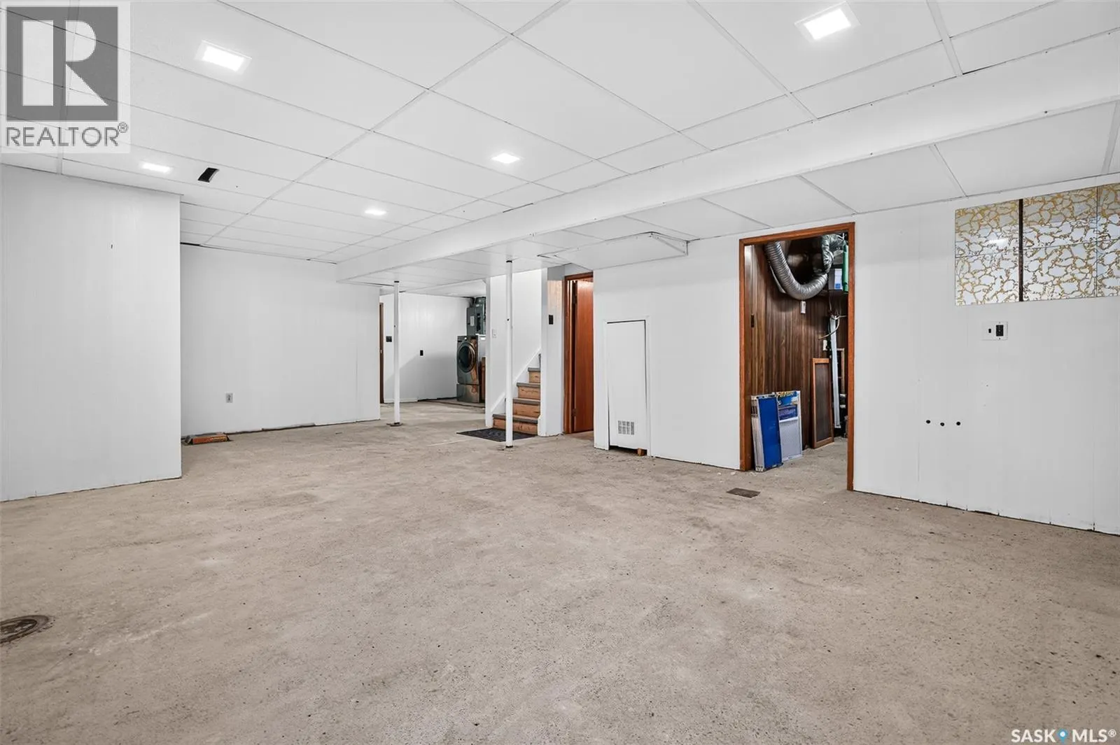 704 Norfolk AVENUE