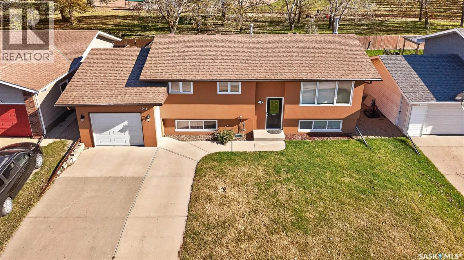 1211 Pascoe DRIVE E
