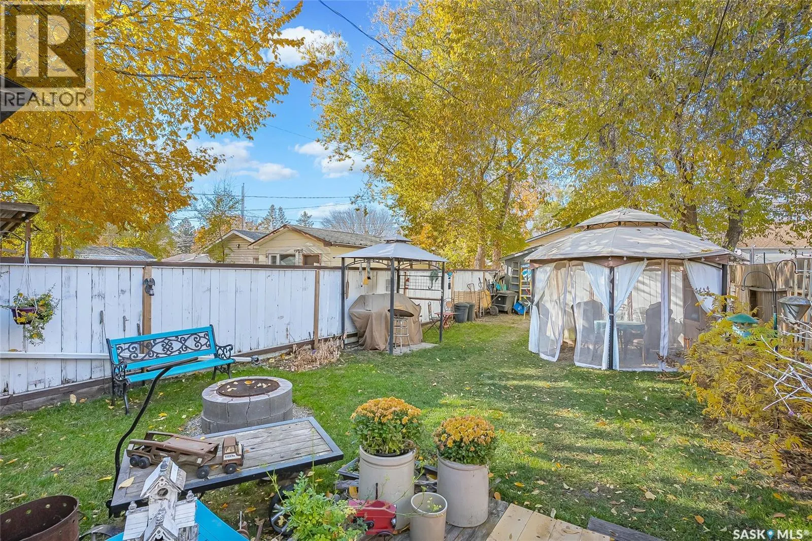 1135 K AVENUE S