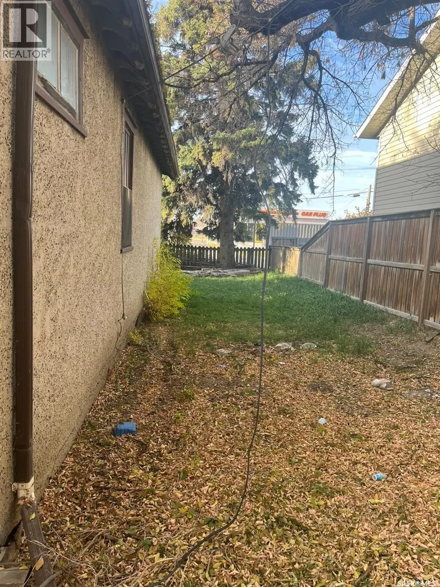 902 Gray AVENUE