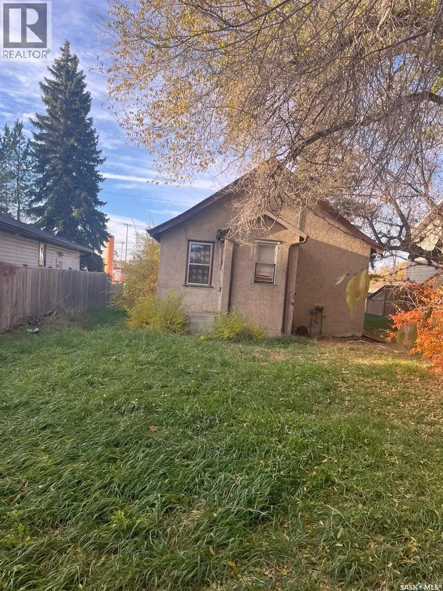 902 Gray AVENUE