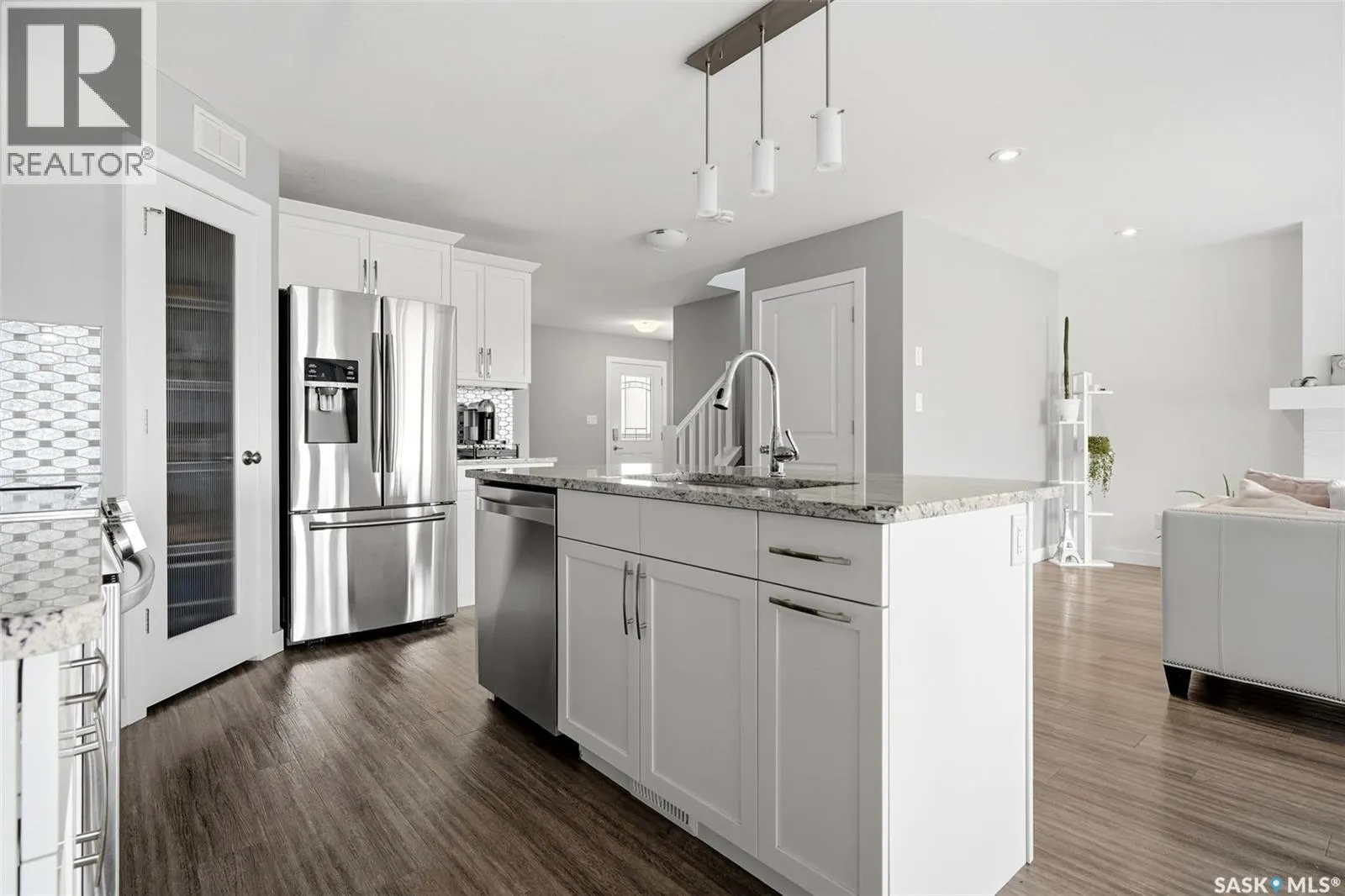 8933 Kestral DRIVE