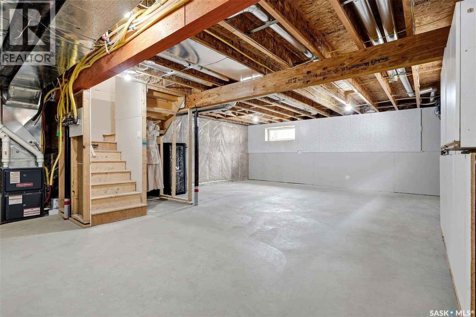 8933 Kestral DRIVE