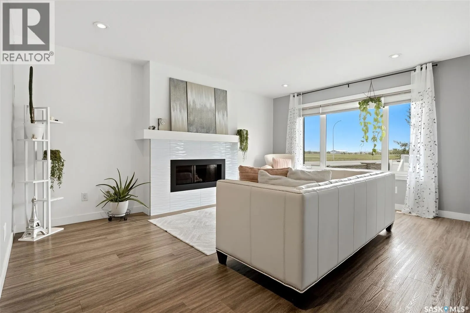 8933 Kestral DRIVE