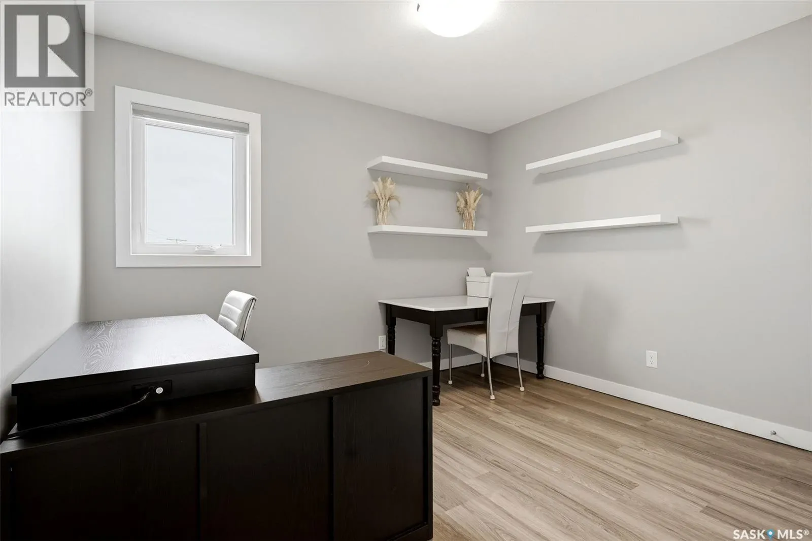 8933 Kestral DRIVE