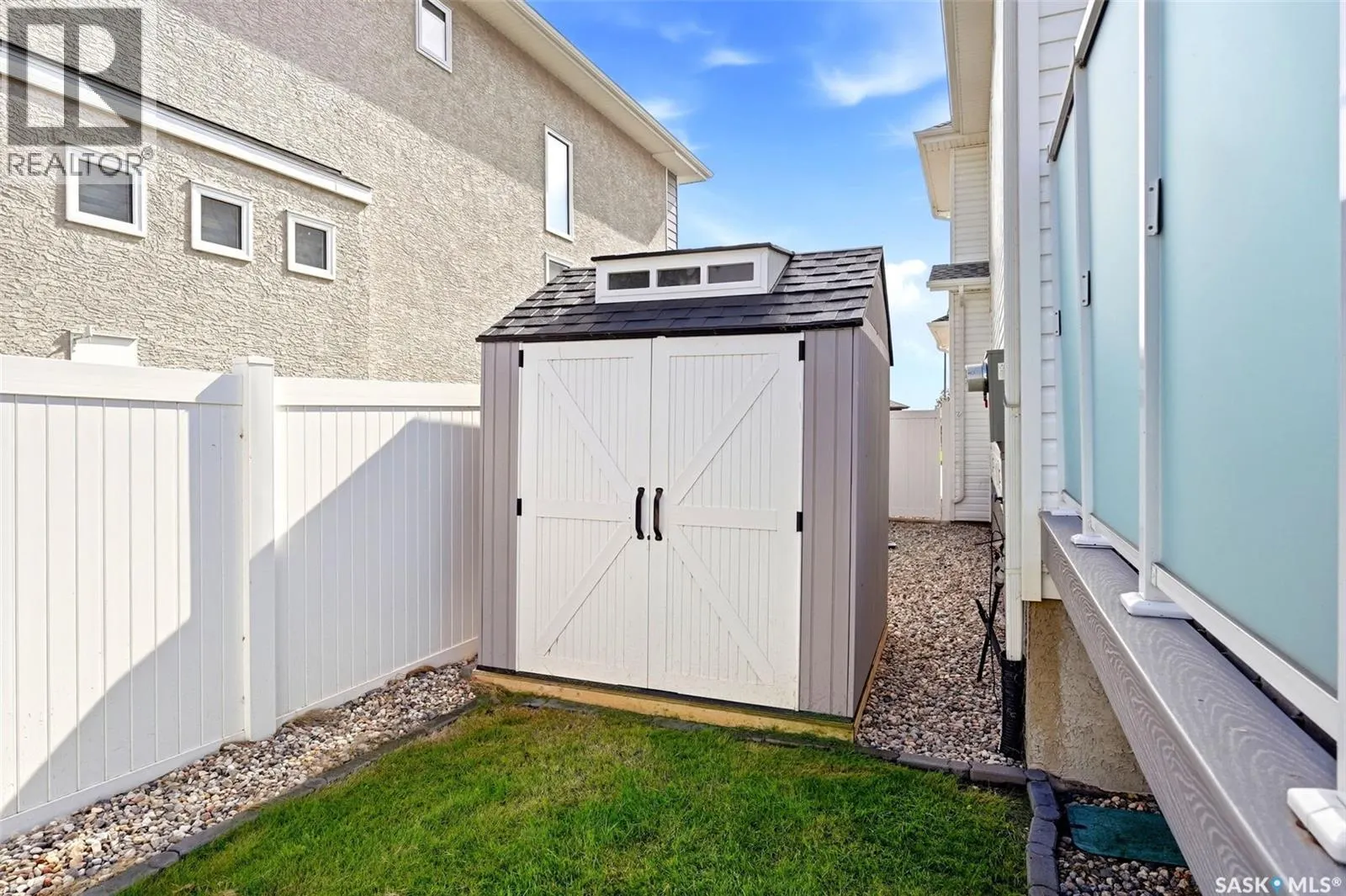8933 Kestral DRIVE