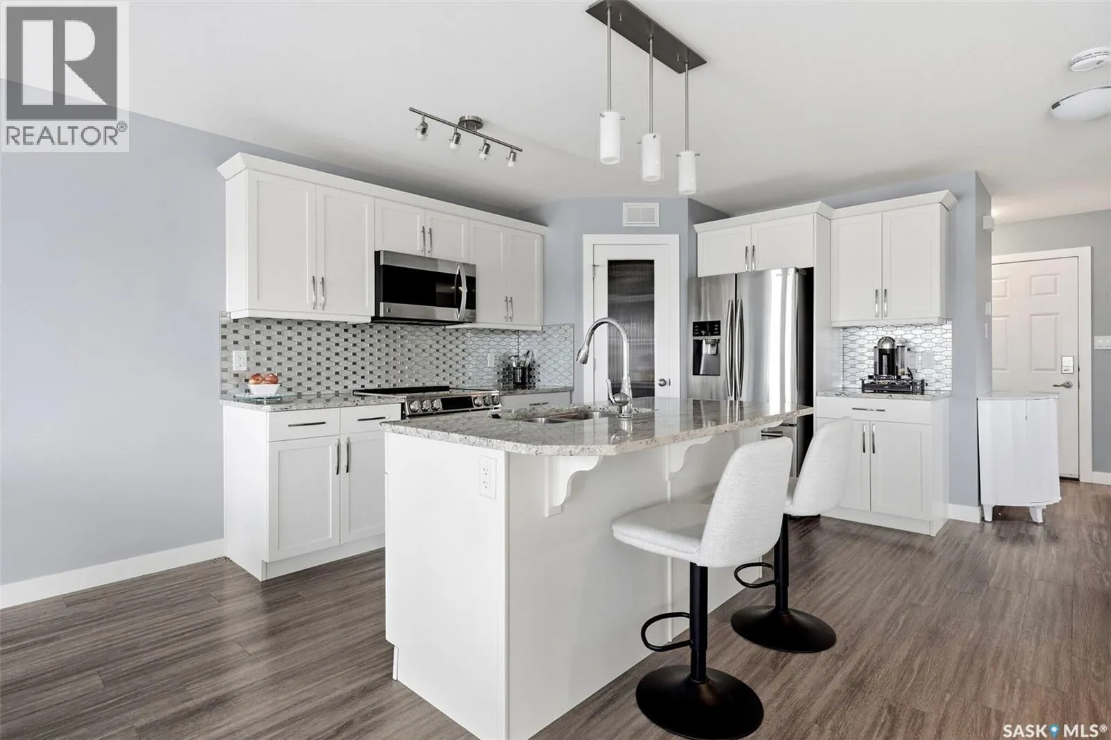 8933 Kestral DRIVE
