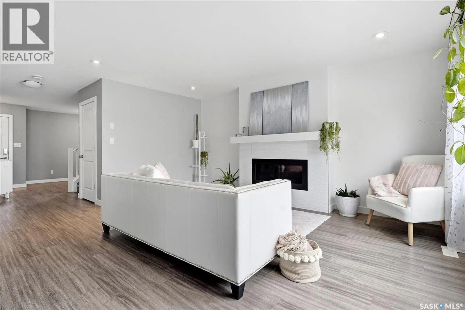 8933 Kestral DRIVE
