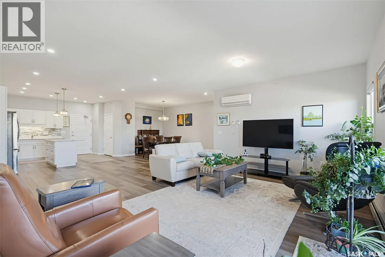 406 131 Beaudry CRESCENT