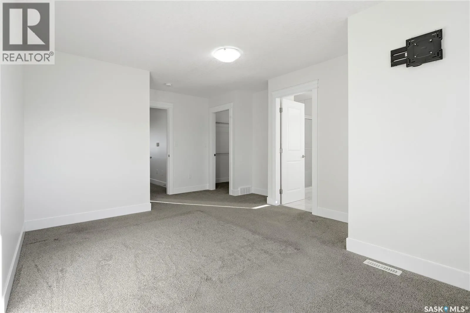 3150 Mazurak CRESCENT