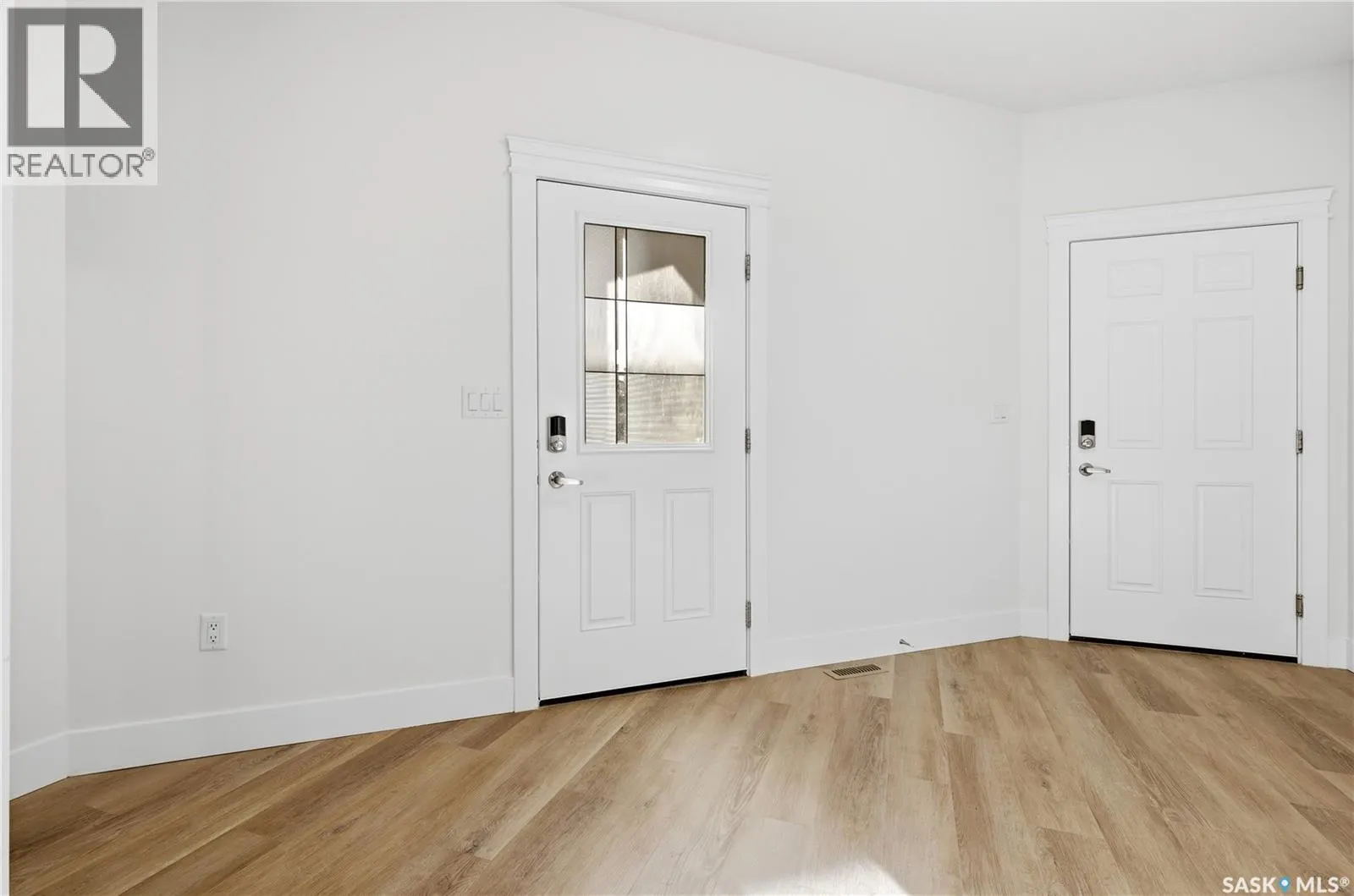 3150 Mazurak CRESCENT