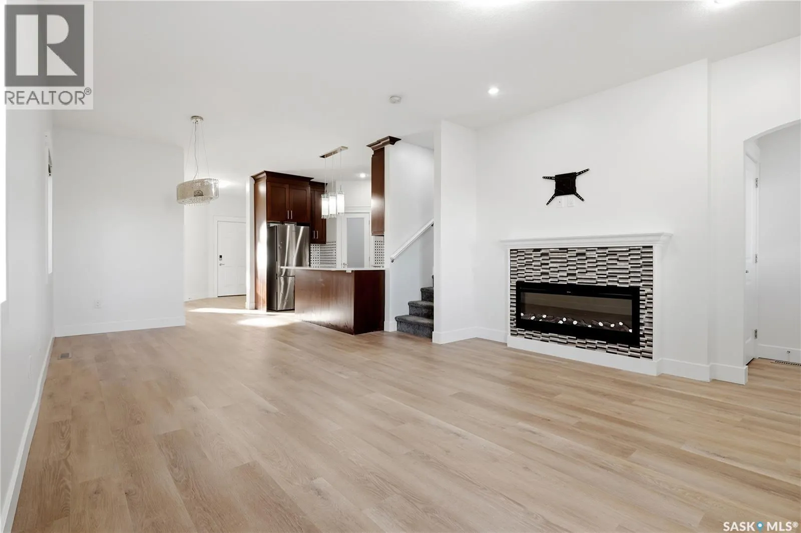 3150 Mazurak CRESCENT
