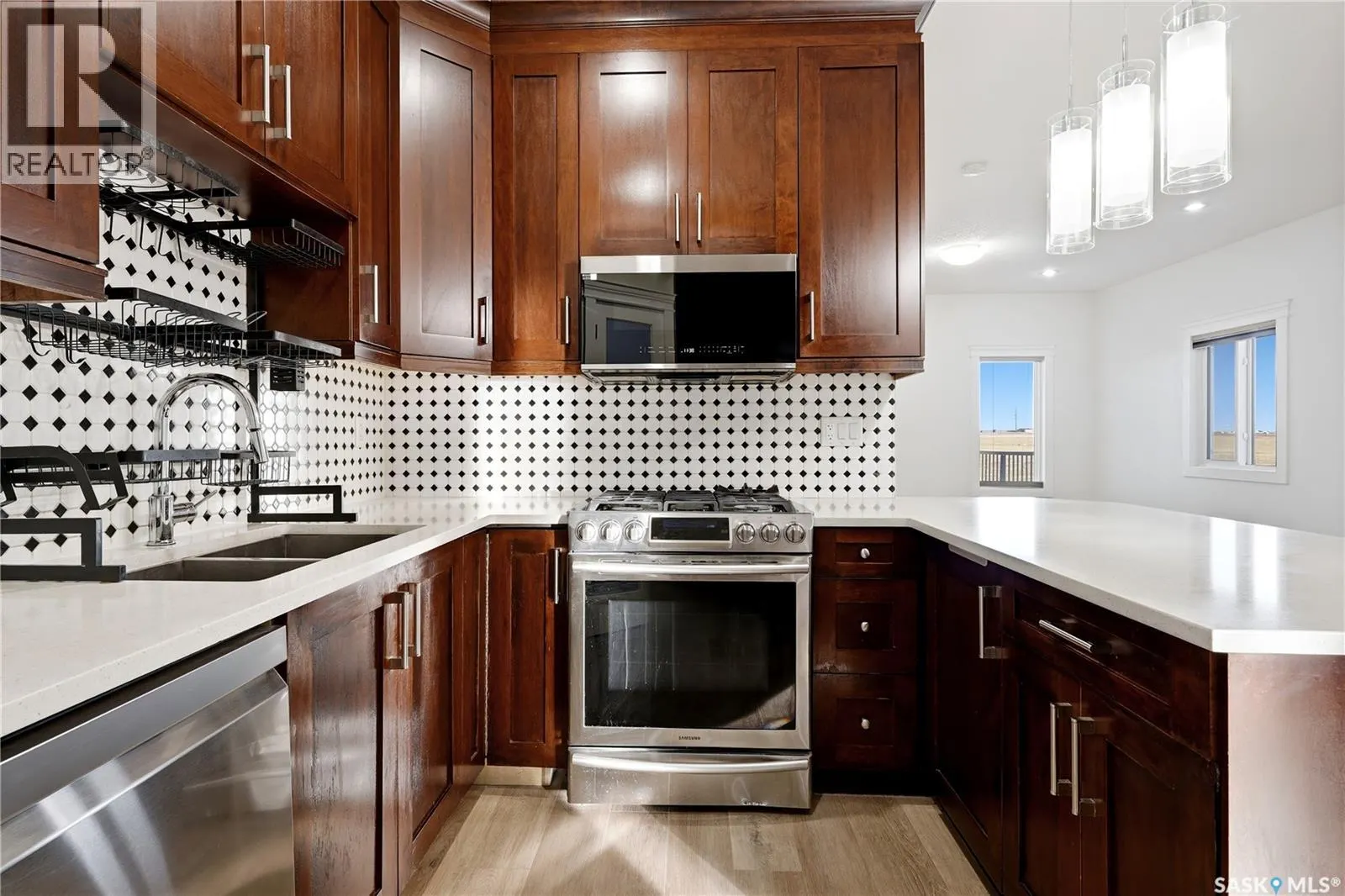 3150 Mazurak CRESCENT