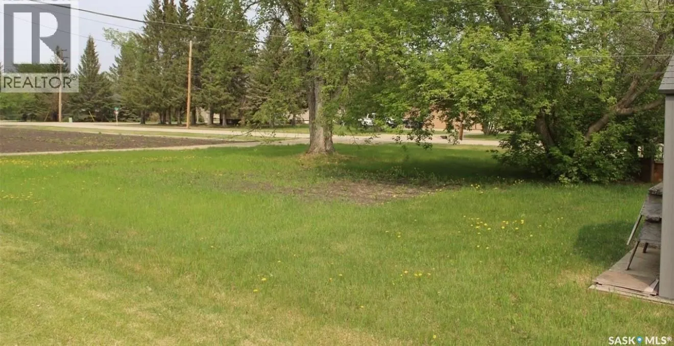 200 2nd STREET N