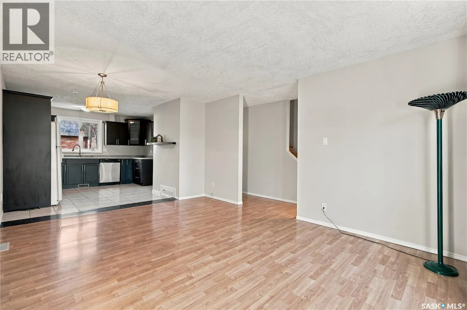 102 Oakview DRIVE