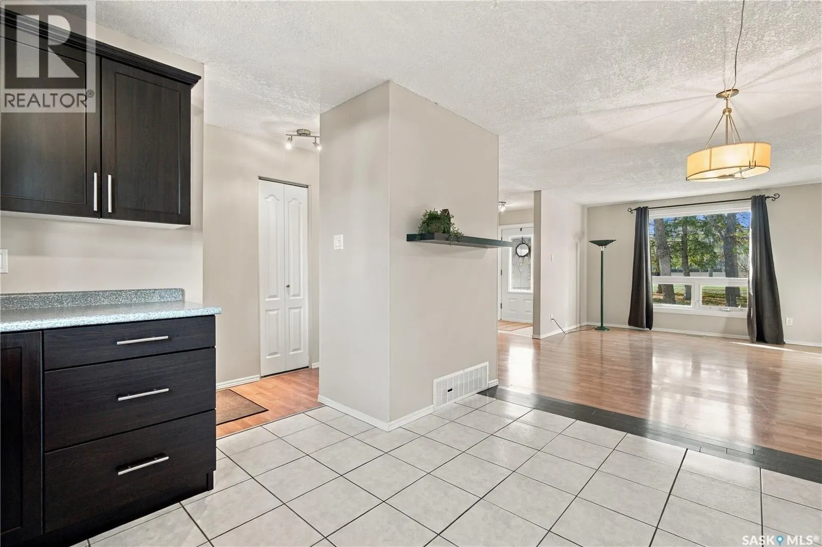102 Oakview DRIVE