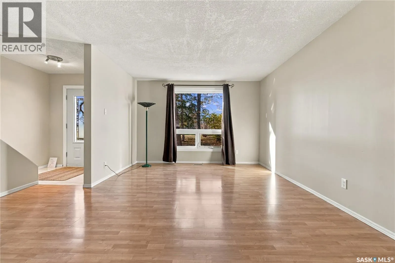 102 Oakview DRIVE
