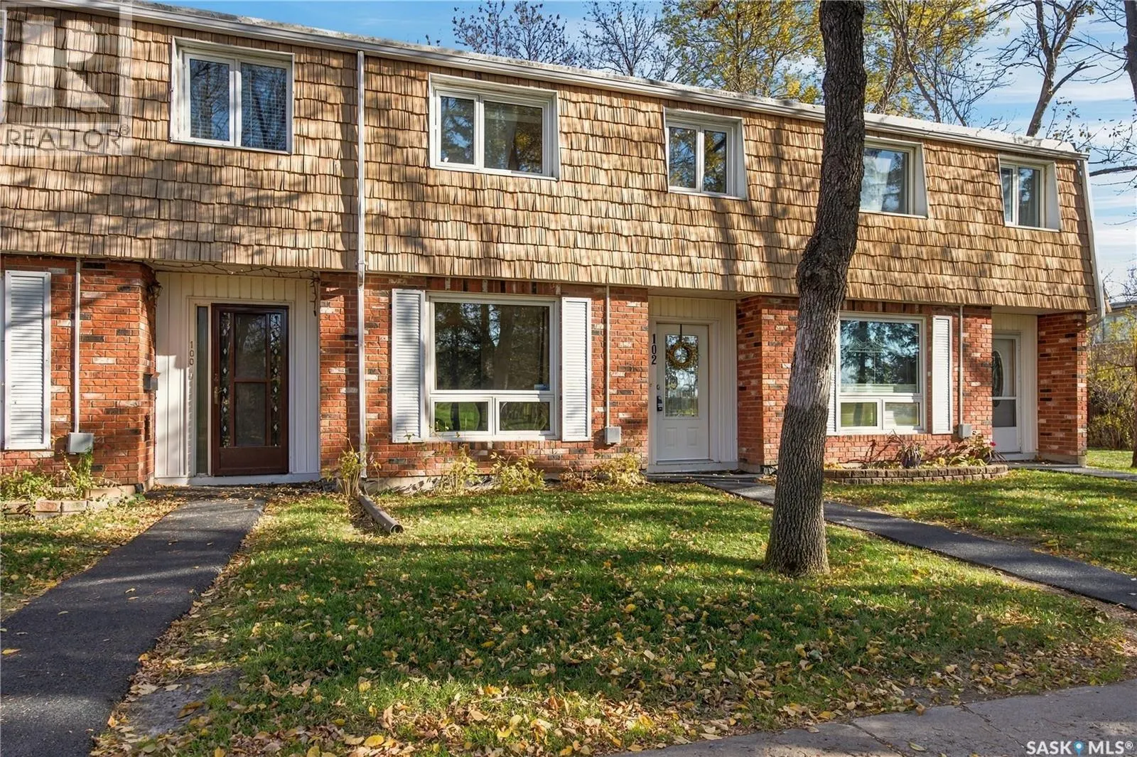 102 Oakview DRIVE