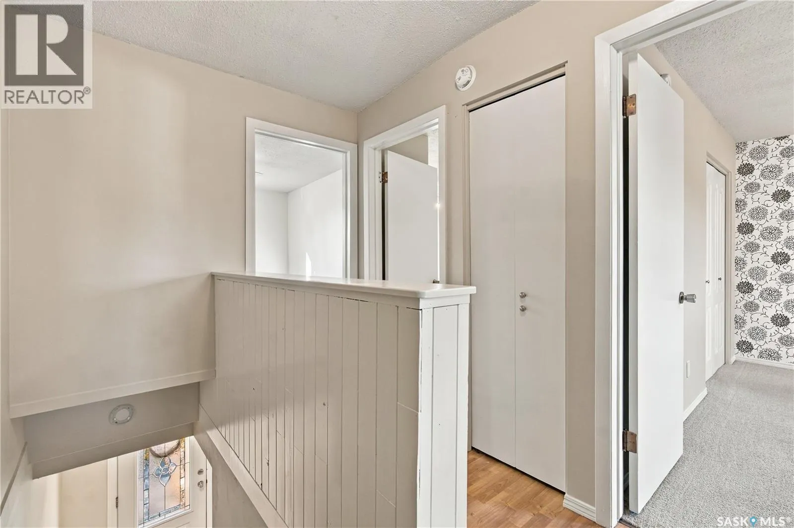 102 Oakview DRIVE