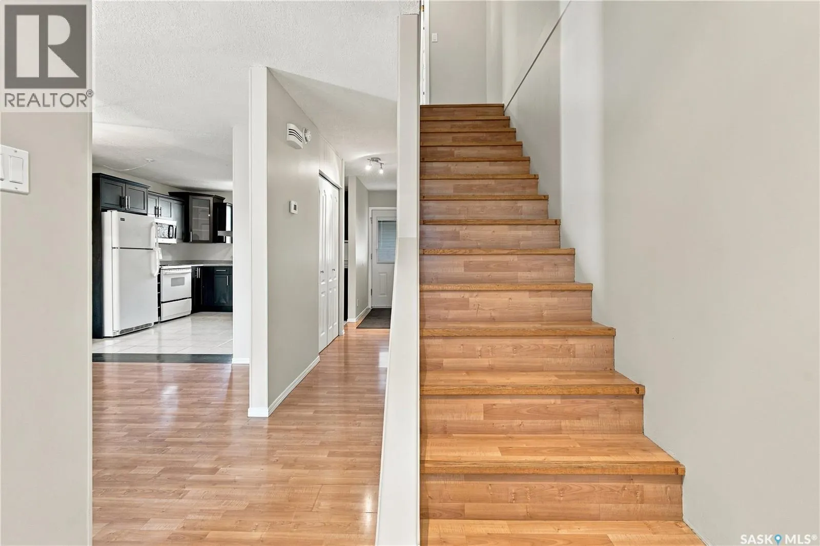 102 Oakview DRIVE