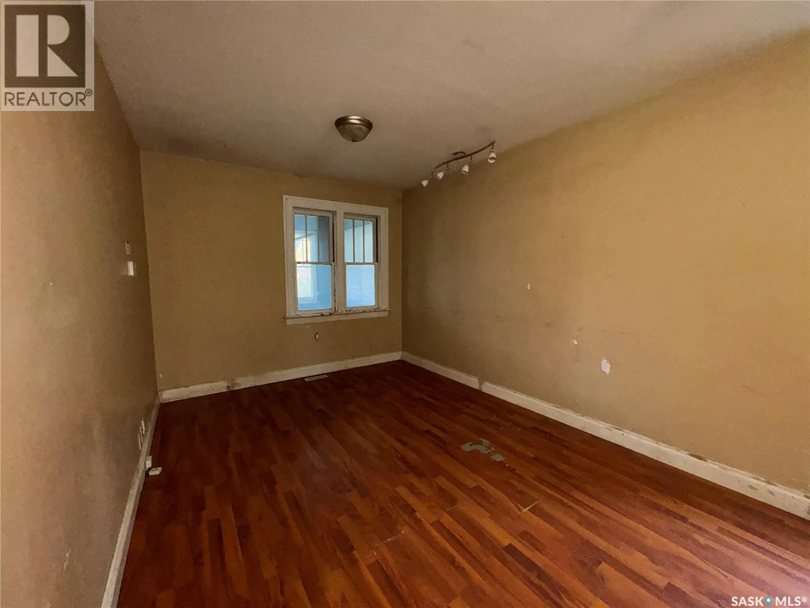 963 MONTAGUE STREET