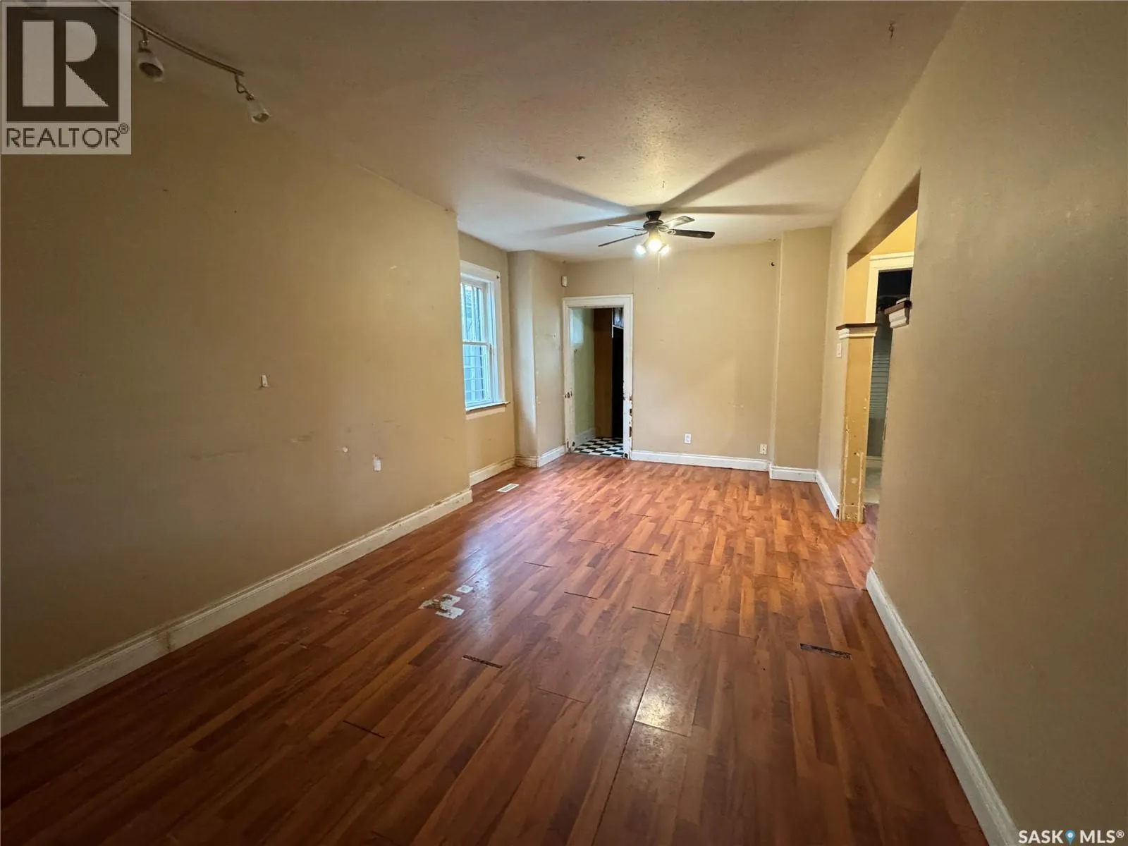 963 MONTAGUE STREET