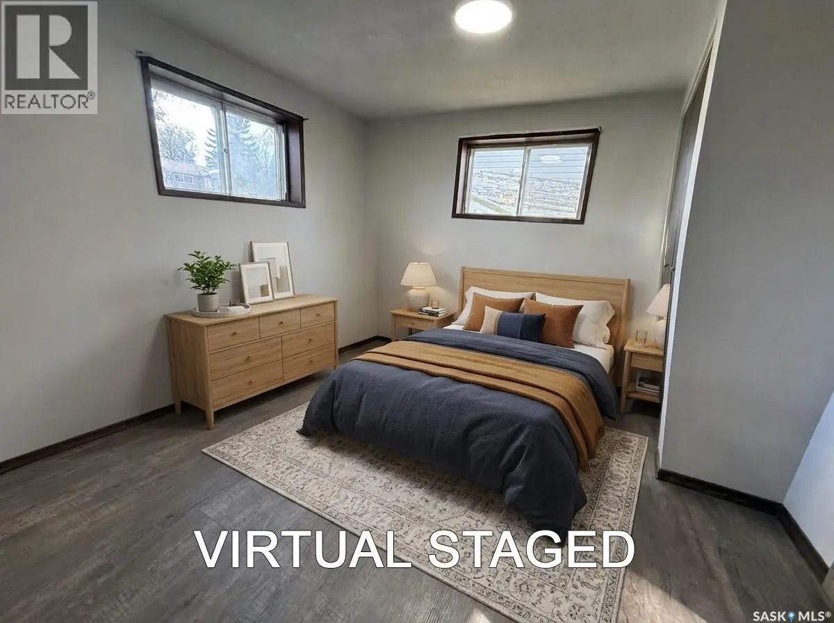 708 Grandview STREET W