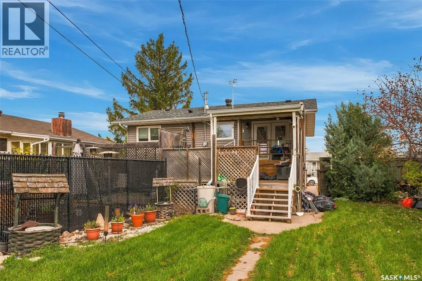 22 4th AVENUE N