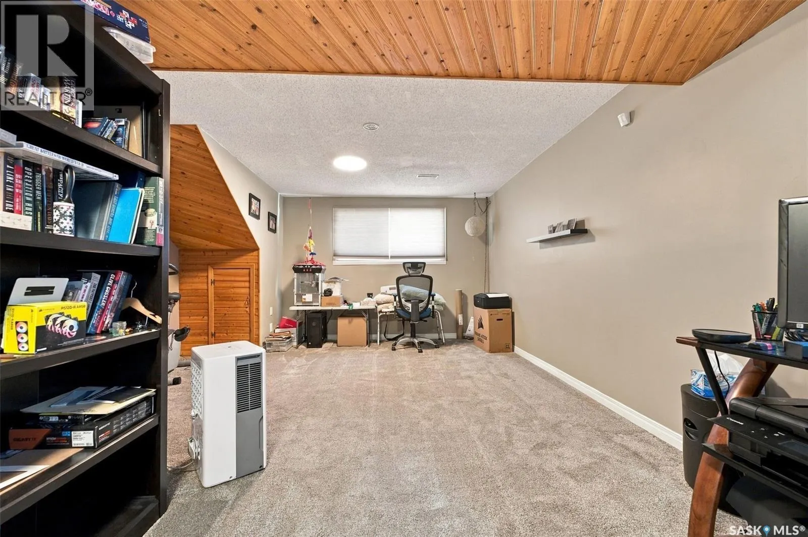 22 4th AVENUE N
