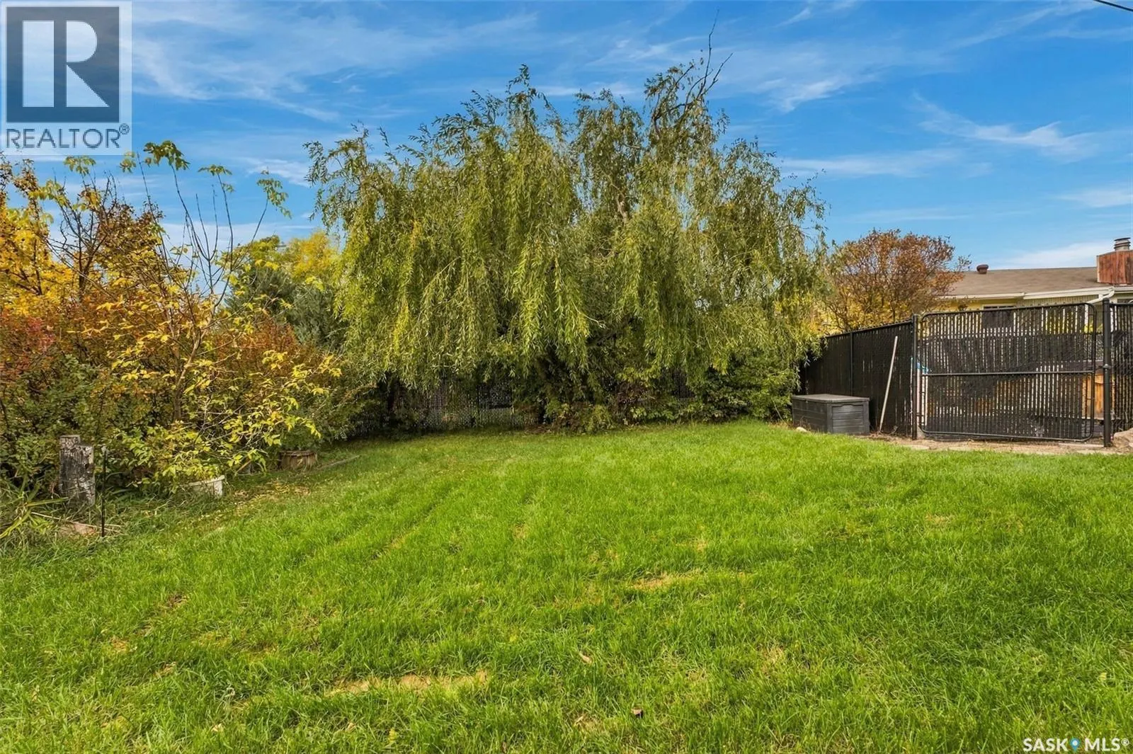 22 4th AVENUE N